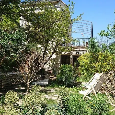 Maison En Drome Provencale Holiday home Montsegur-sur-Lauzon